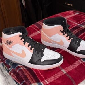 Nike High-Top Sneakers in Peach and Black